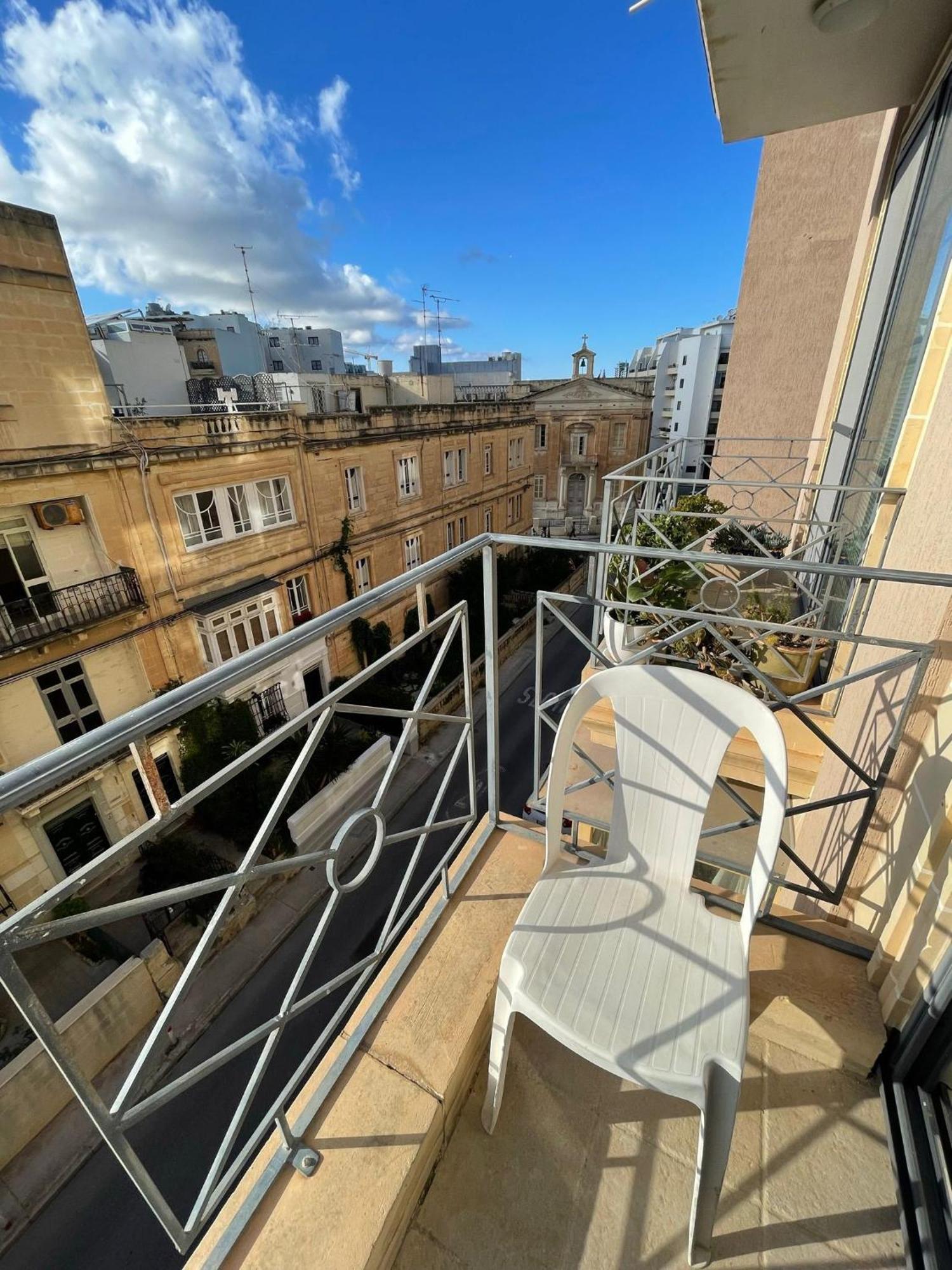 Simons Apartments Minutes Away From Balluta Bay And St Julians Sliema Luaran gambar