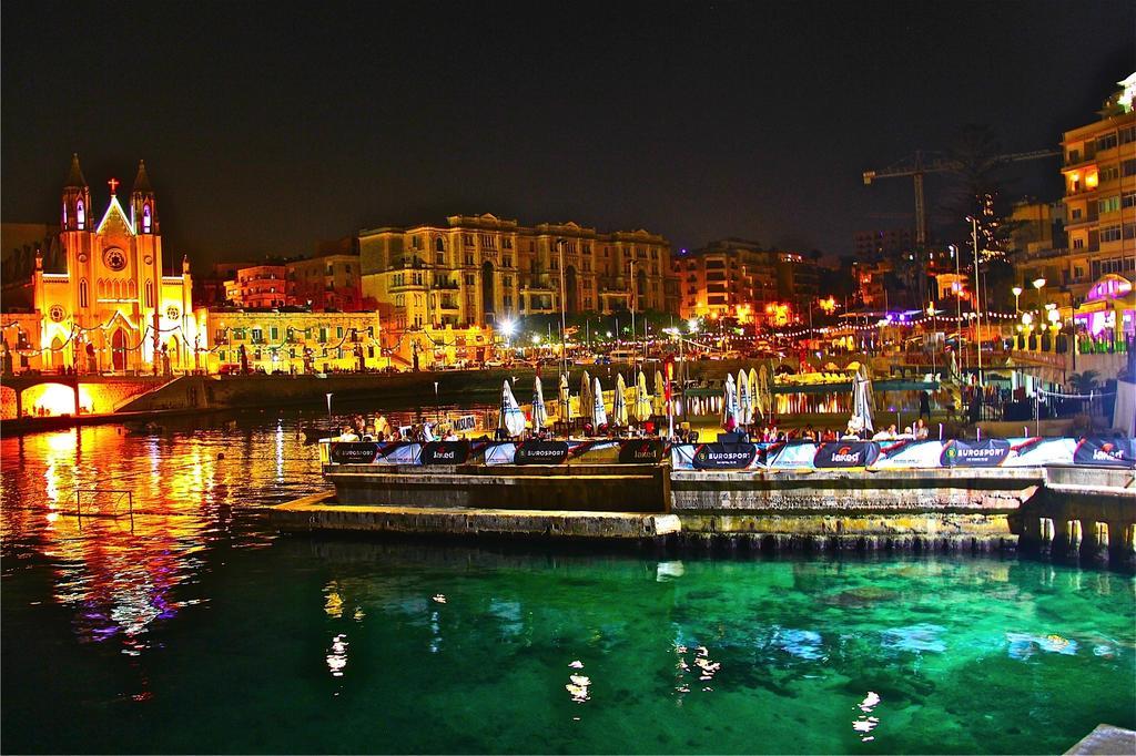 Simons Apartments Minutes Away From Balluta Bay And St Julians Sliema Bilik gambar