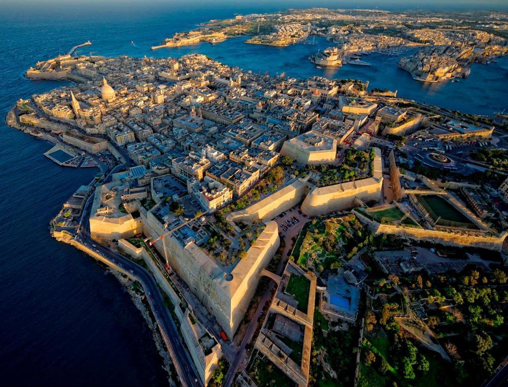 Simons Apartments Minutes Away From Balluta Bay And St Julians Sliema Luaran gambar