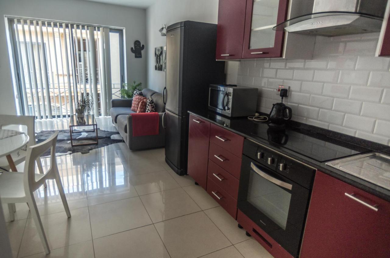 Simons Apartments Minutes Away From Balluta Bay And St Julians Sliema Luaran gambar